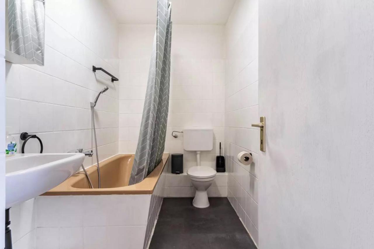 Next Home - Free Parking & Wifi - Badewanne Duisburg Luaran gambar